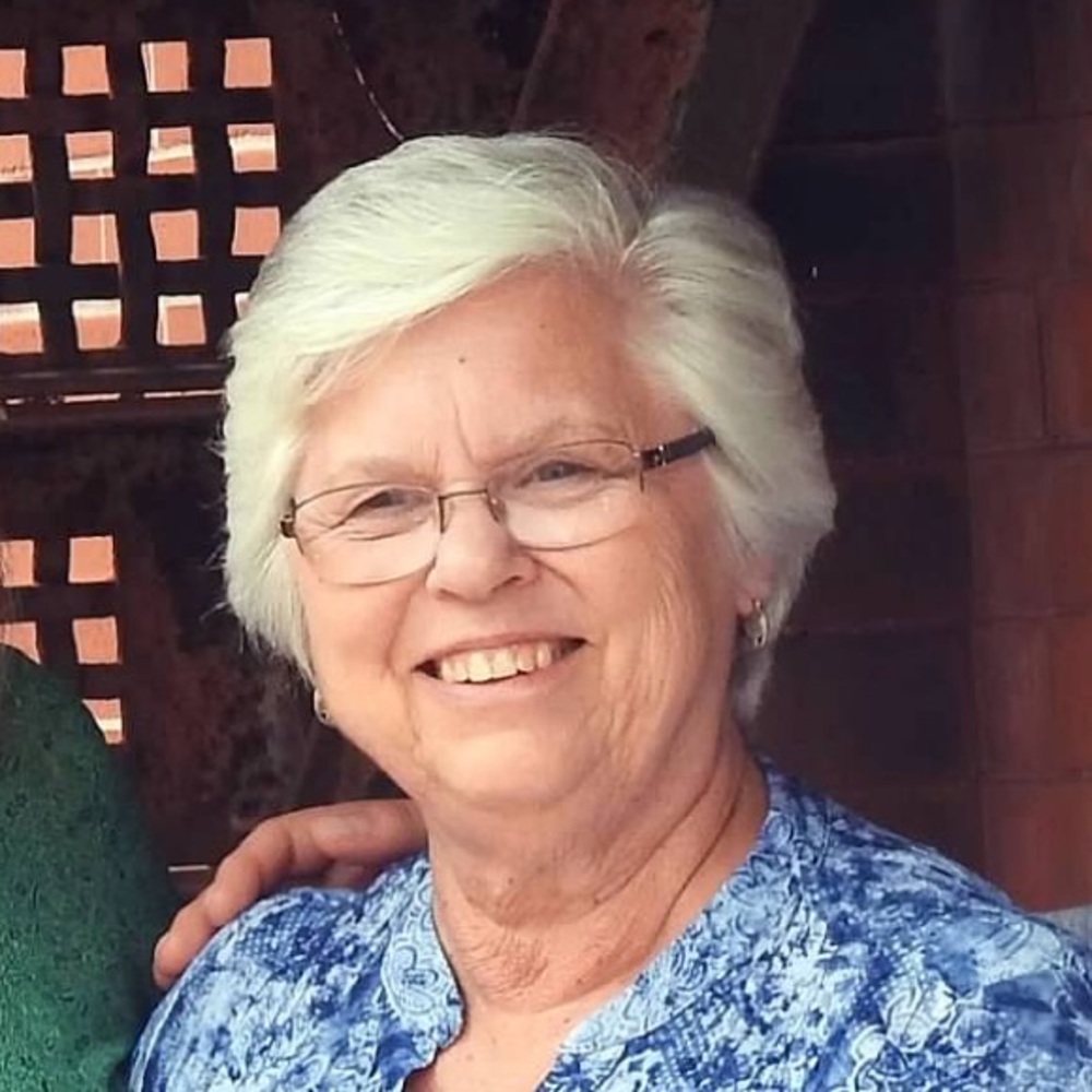 Meet your Posher, Sandy